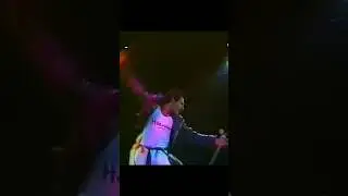 Queen - We Will Rock You [Fast] (Live in Argentina 1981)