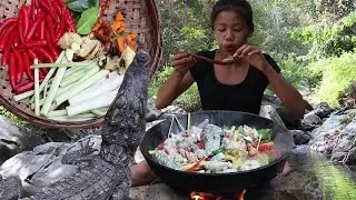 Primitive Catch & Cook Crocodile - Eating Yummy - Wildlife Survival