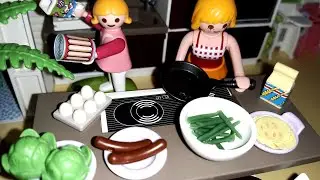 En cuisine, maman et Clara préparent le dîner -Vidéo Playmobil en Français