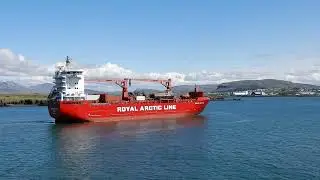 Das Frachtschiff MALIK ARCTICA eingehend Reykjavik am 30.05.25 Teil II.