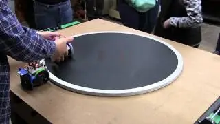 MakeICT 2014 Robot Sumo Round 2 - TomServo vs DragonSlayer