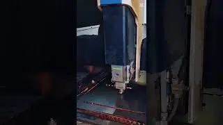 Decupare cu laser pe metal | Atenție la detalii... și la urme! 👣 #laser #manufacturing #cncmachine