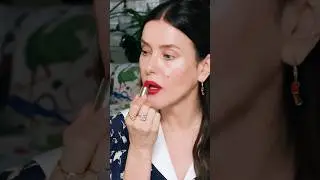 On an annoying day, a red lip is called for! 💋What&rsquo;s your go to makeup mood enhancer? #lisaeldridge