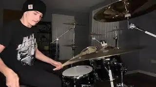 14 yo Grindcore drumming. No triggers no cheating. #blastbeats