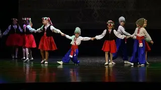 Маленькі козачата - Танцювальний колектив «Десняночка»