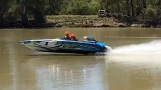 HELLRAZOR @ 139mph Winning the 2014 Robinvale 80 Water Ski Race - Dash for Cash