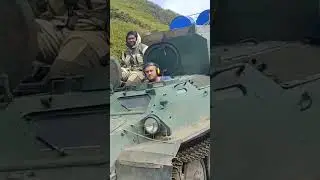 Это наше горное такси. Вездеход- отличный транспорт, особенно где нет дорог. Тариф комфорт +😅