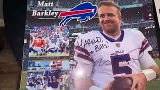 Autographs before the Bills game vs. Patriots I&rsquo;m Jan. 8, 2023
