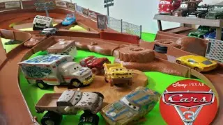 Disney Pixar Cars 3 Thunder Hollow Criss cross track set