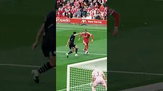 Salah x Ekitike 😍