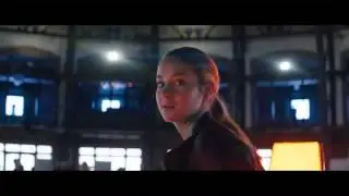 Divergent Official Trailer