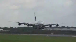Crosswind landing of Lufthansa A380 D-AIMI at Hamburg Airport