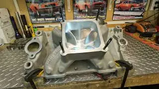 Edelbrock Super Victor 2970 for Small Block Chevy