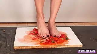 Strawberry Crush ASMR