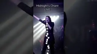 Singing &ldquo;Midnight&rsquo;s Chant&rdquo; on stage 🖤 #metal #singer #livesinging #powermetal #kalidia #frontwoman