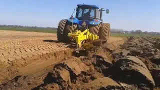 Mulder Eykelkamp diepploegen en kilveren in Herfte
