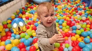 Tufan Bebek Oyun Parkında Top Havuzunu Hi&ccedil; Sevmedi Ağladı | fun kids video