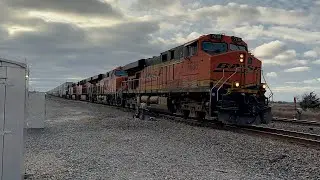 Evening railfanning on the BNSF Panhandle sub w/ 70MPH trains, K5HLA & more!