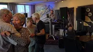 Barndomsåren med Atlantic Duo på Tingvold vertshus & Pub Stange Dansnytt Jan Tore Eriksen
