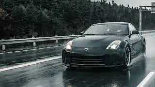 Car Passing on Wet Road: SOUND EFFECT