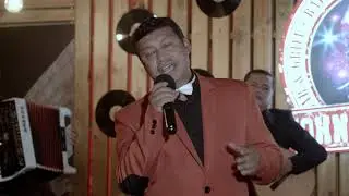 DUO MARMIL, Pasillo (En la nada)