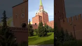 Park Alexander garden. Парк Александровский сад.