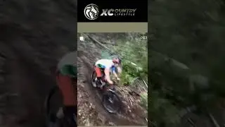 Head brake?!  😀🚵😀🤕 #mountainbikelifestyle #mtb #mountainbikerider