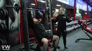 Учебное пособие по жиму стоя в машине Смита