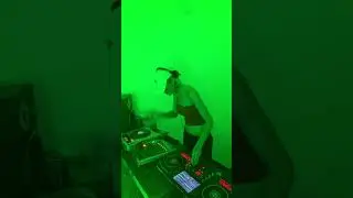 OPEN DESK AT @CHAMPA VILLA | LiVE DJ SETUP | Mix by Miss Vajra