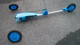 Char &agrave; voile RC. Remote controlled land sailing.