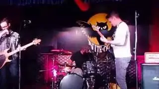 Poison Pens- Paralyzed (live)...