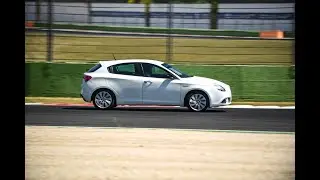 Alfa Romeo Giulietta 2012 1.4TB prove libere auto stradali Magione Autodromo dell'Umbria 29/10/2022