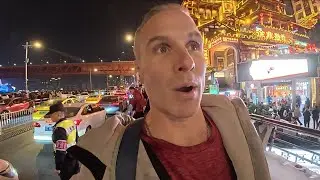 Traveling Solo in China for 20 days - Episode 12: Arriving in Chongqing, the craziest looking city!