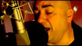 דני רובס באולפני פלוטו-אני לא מפסיק להתרגש ממך
