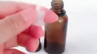 Fashionable 30Ml Amber Glass Essential Oil Bottle With Black Cap