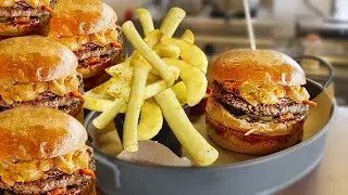 Handmade Burgers Unleashed: Craft Your Ultimate Flavor Adventure! 🍔