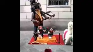Indian street-singer play very beautiful pan flute music El Pituco!!!