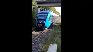 🚆 Triebwagen Lint DB 648 104-7 im NAH.SH-Design h&auml;lt am HP Bredenbek als RB 75 in Richtung Rendsburg