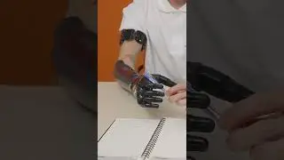 Writing letters to my gf with robot hand #disability #prosthetics #bionics #robot #couples #shots