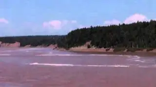 2004-Bay-of-Fundy-August-8th-Tidal-Surge-OakParkJournal-com-01.MPG