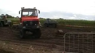 Unimogs beim spielen bei der unimog (club gaggenau) treffen wilbertoord