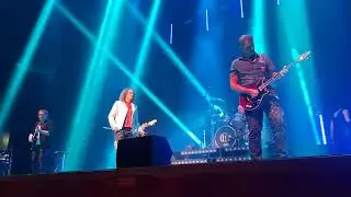 2026 Crazy Little Things - Hammer to fall (slow & fast) live @ Muziekgebouw Frits Philips Eindhoven