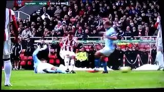 Horrible tackle by Glenn Whelan - Stoke vs Man City FA Cup