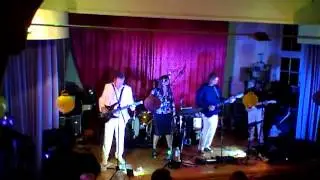 Lynzee J & The Average Bloke Band Church Eaton Institute Saturday 5th October 2013