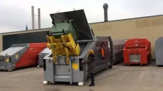 Hydraulische Kammsch&uuml;ttung mit 1100 Liter Beh&auml;lter P&ouml;ttinger Entsorgungstechnik