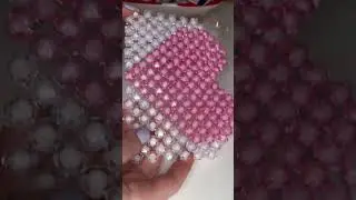 Step by step tutorial anyone? #fyp #beadedjewellery #beadedbag #handmadebag #handcrafts #pearlbag