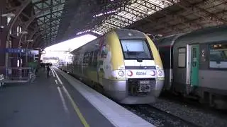 Croisement de deux trains sncf en gare de Troyes