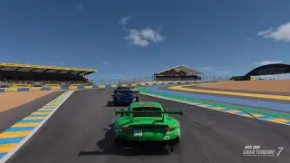 Carrera loca en elcircuito de las 24hrs de lemans con unporsche 911 rsr 2017 VinAir