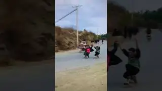 OMG 😜 #skating #skating #views #reels #pakistan #viral #hardwork #pakistantalent #jump #backwar