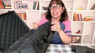 Secure trading / collectible card storage case with lock!
